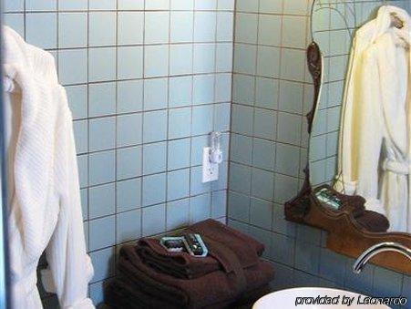 Plum Grove Inn Айова Сити Стая снимка